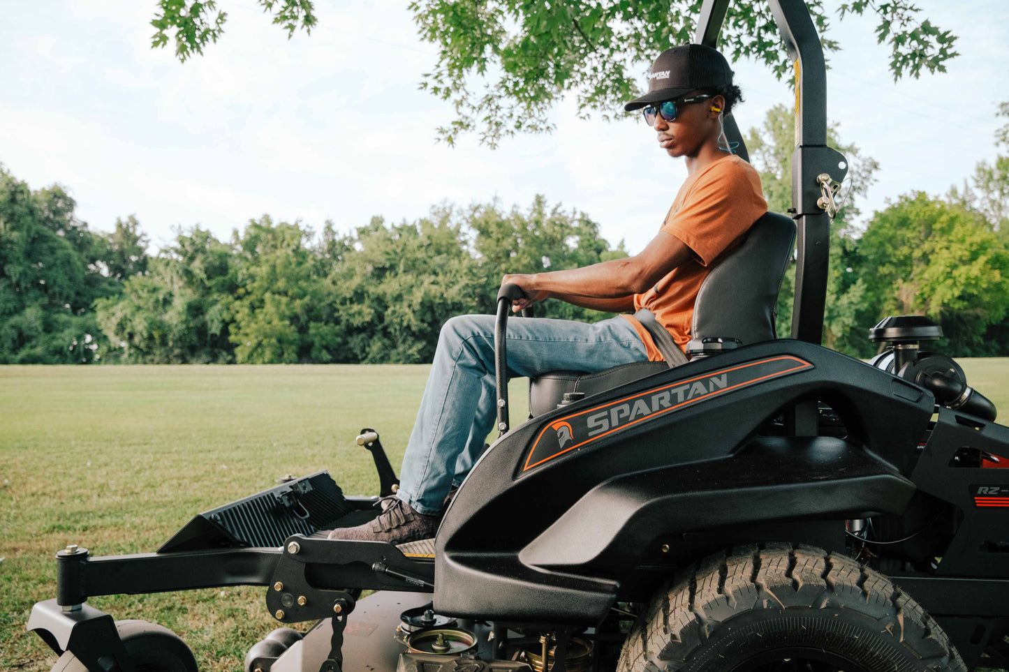 Spartan RZ-XD Blackout Edition - Zero-Turn Riding Lawn Mower