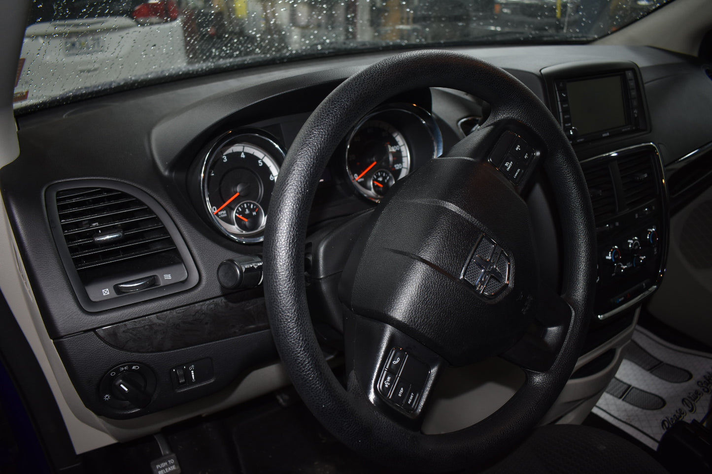 2018 Dodge Grand Caravan SE - 59,563 Miles - Van - Pre-Owned Van