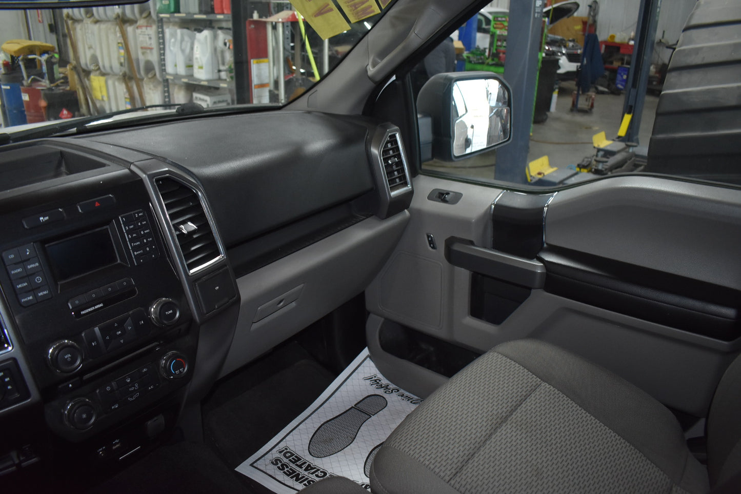 2015 Ford F150 - Crew Cab - 4WD - XLT Supercrew | 99,285 Miles | Pre-owned Truck