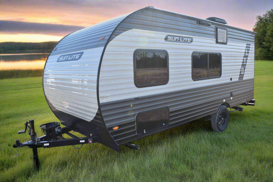 Sunset Park 19BH 2024 - Lightweight & Spacious RV