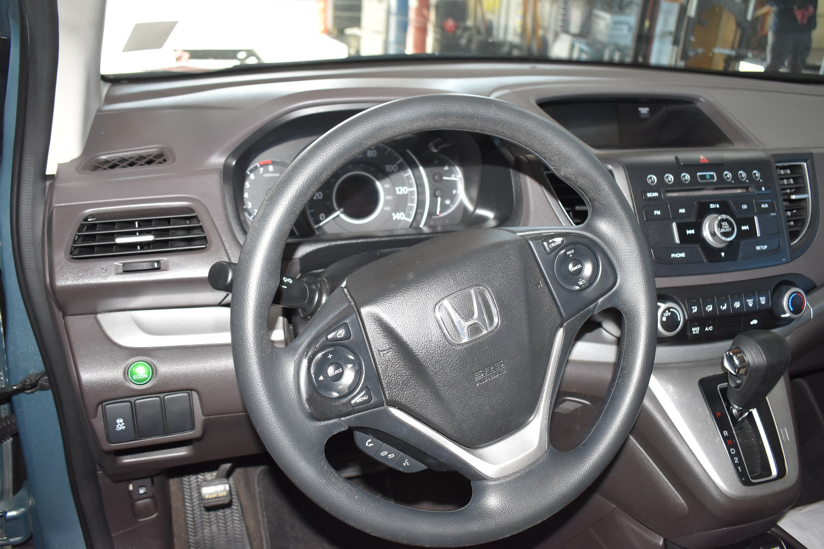 Steering wheel and dashboard of a Honda vehicle