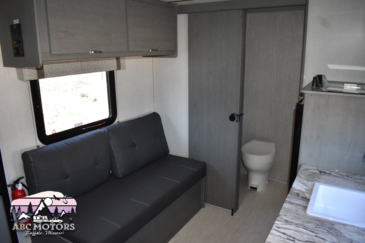 Forest River Ozark - 1610RBLE Floorplan - Travel Trailer RV - 20 ft - 2024 Edition