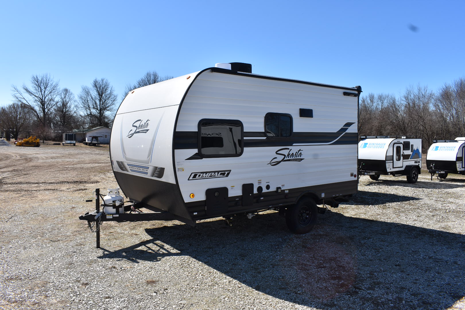 Forest River Shasta Oasis Compact - 16BH Floorplan - Travel Trailer RV - 17 ft - 2025 Edition.