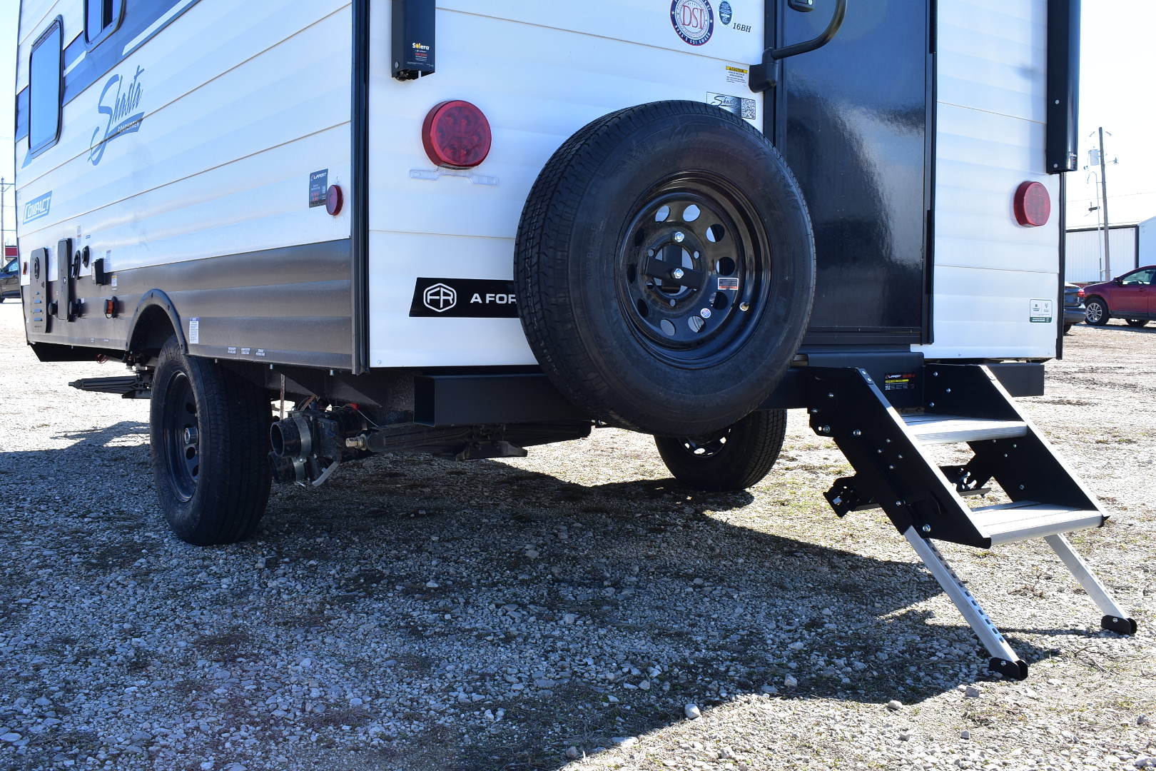 Forest River Shasta Oasis Compact - 16BH Floorplan - Travel Trailer RV - 17 ft - 2025 Edition.