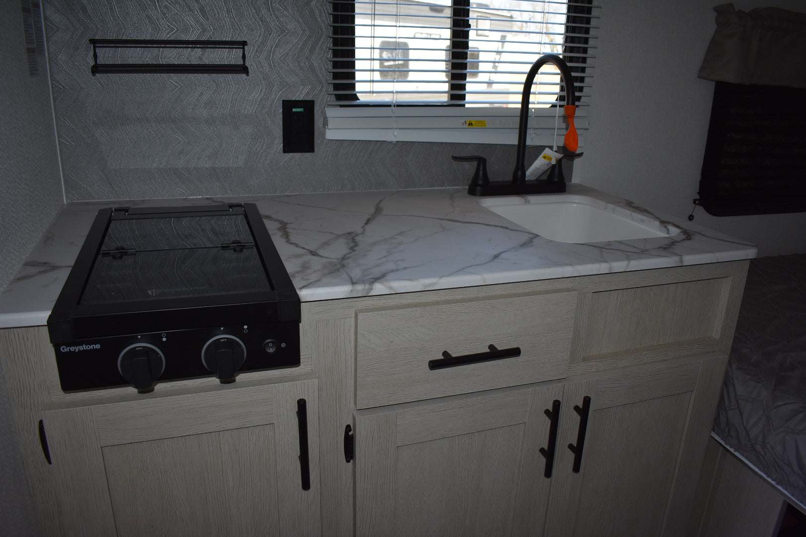 Forest River Shasta Oasis Compact - 16BH Floorplan - Travel Trailer RV - 17 ft - 2025 Edition.