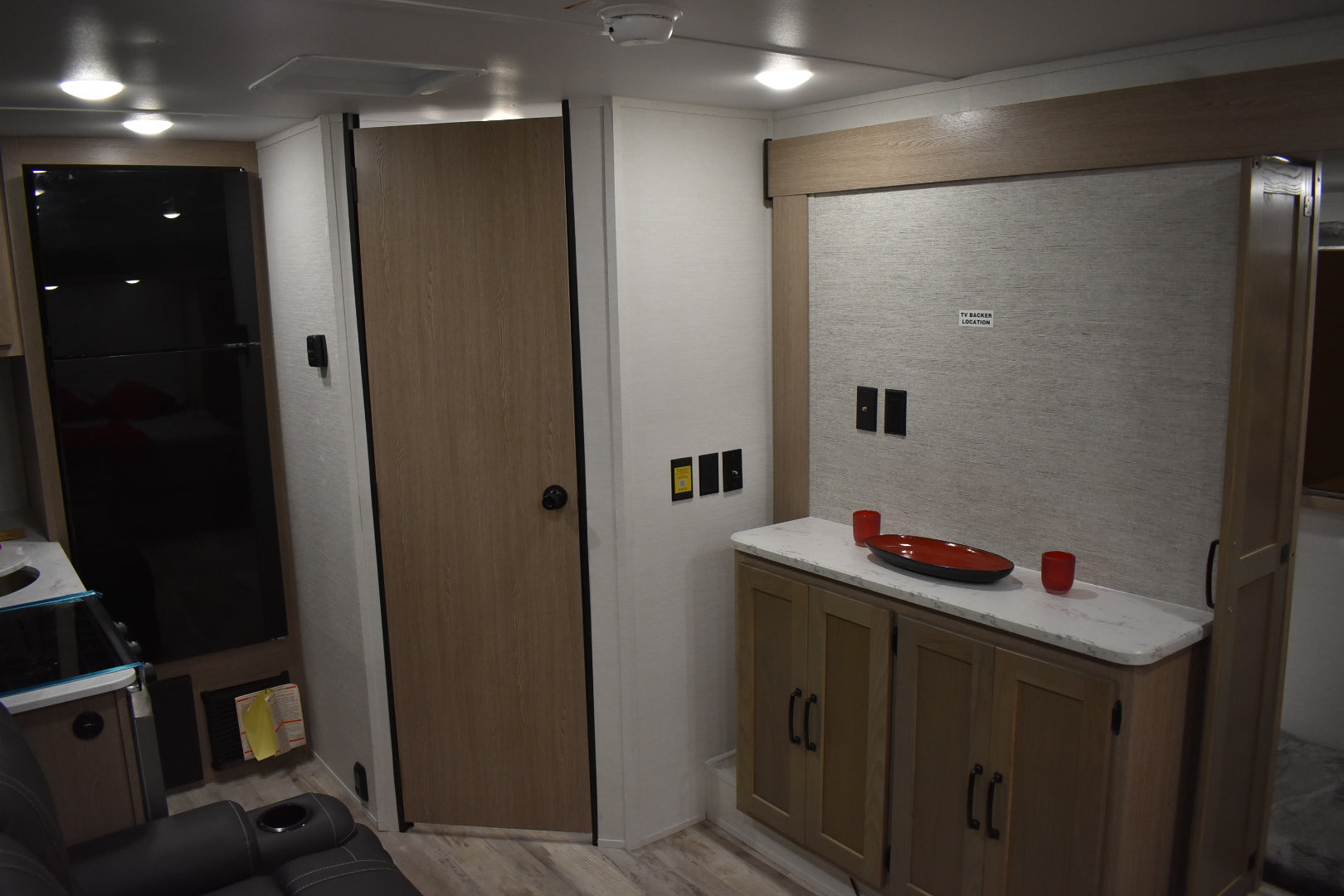 Gulf Stream Ameri-Lite - 228SB Floorplan - Travel Trailer RV - 23 ft - 2025 Edition.