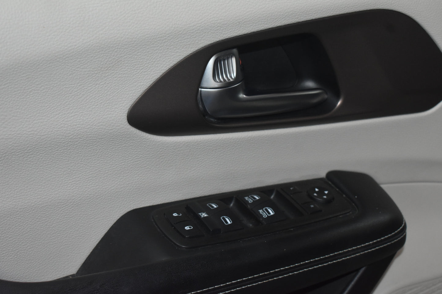 2022 Chrysler Voyager LX - 112,134 Miles - Van - Pre-Owned Vehicle