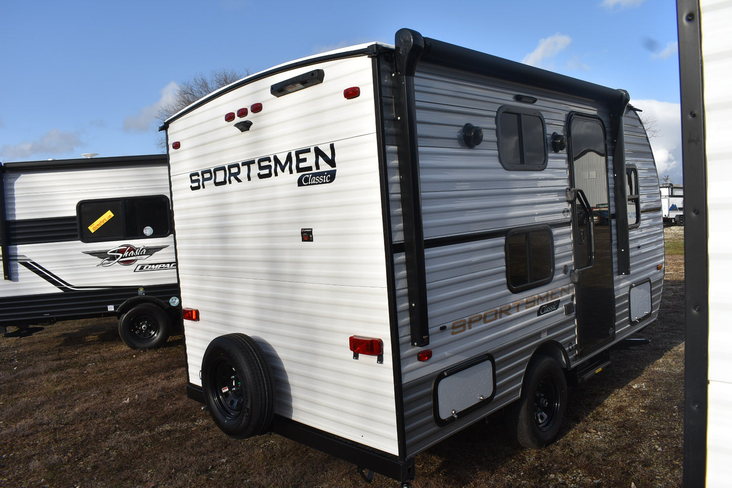 KZ RV Sportsmen Classic - 130BH Floorplan - Travel Trailer - 17 ft - 2025 Edition
