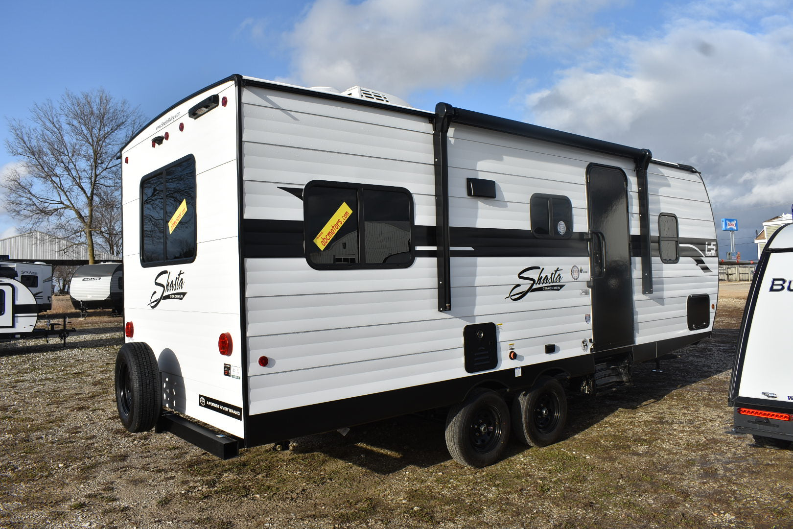 Forest River Shasta Oasis I-5 - 521CK Floorplan - Travel Trailer RV - 25 ft - 2025 Edition.