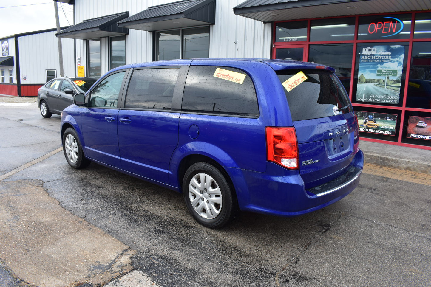 2018 Dodge Grand Caravan SE - 59,563 Miles - Van - Pre-Owned Van