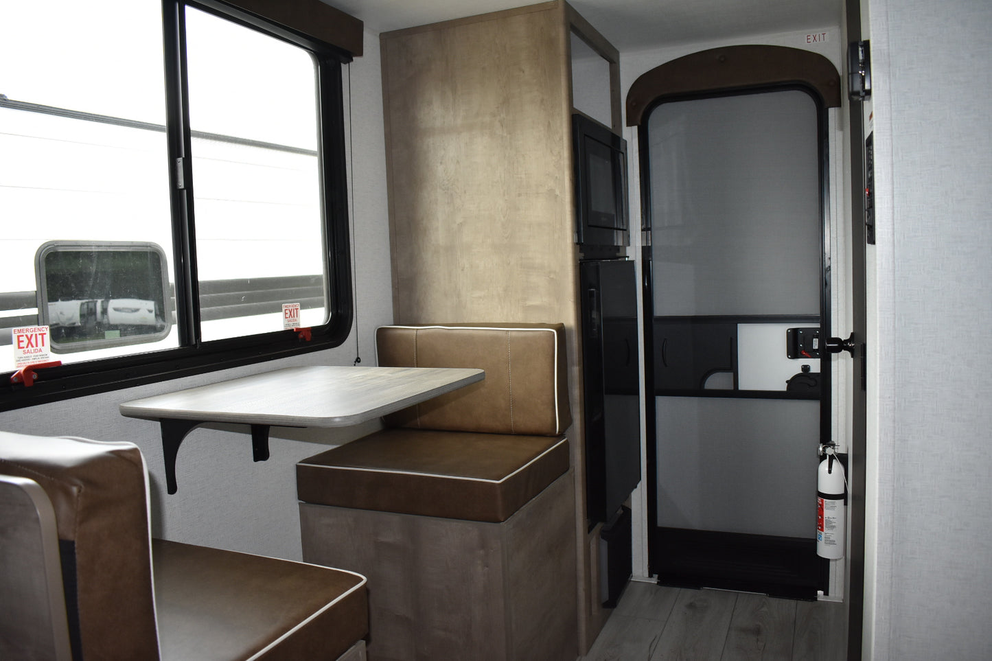 2025 Keystone Springdale Classic Mini - 1400RE Floorplan - Travel Trailer RV - 16ft - 2025 Edition