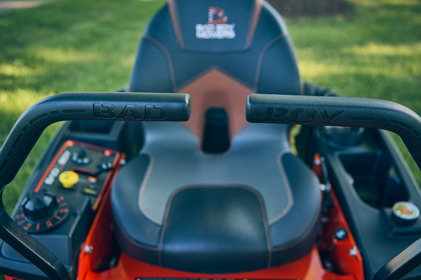 Bad Boy ZT Avenger - Zero-Turn Riding Lawn Mower