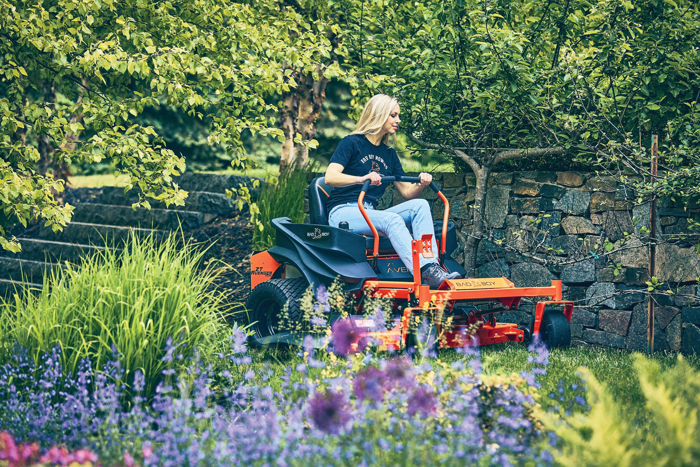 Bad Boy ZT Avenger - Zero-Turn Riding Lawn Mower