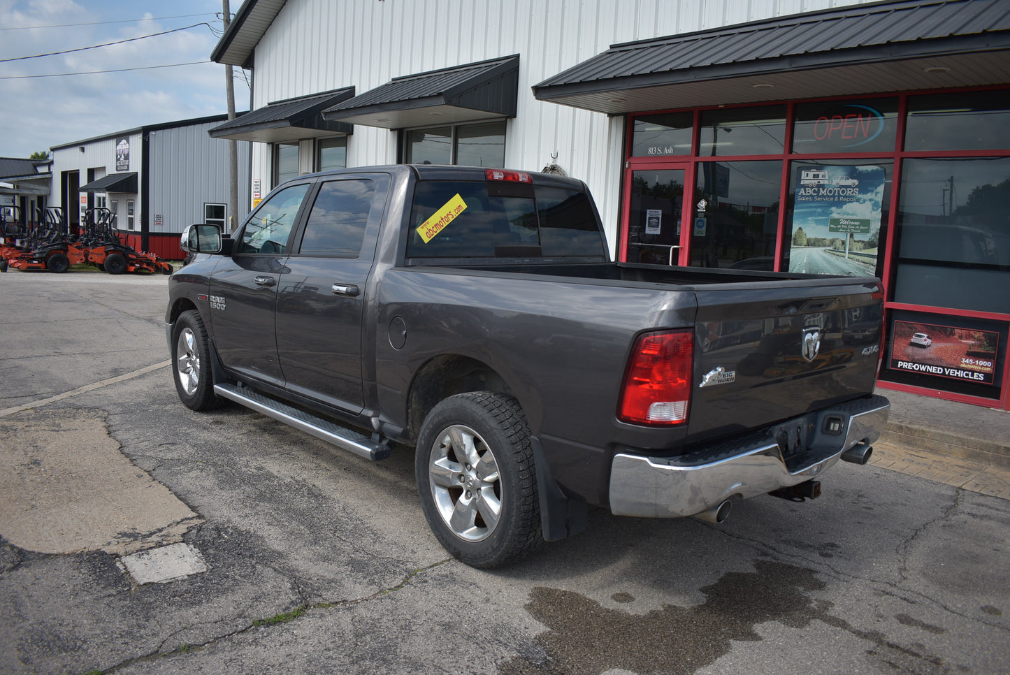 2015 Ram 1500 SLT - 4WD - Crew Cab - Truck - 139134 Miles - Pre-owned Vehicle