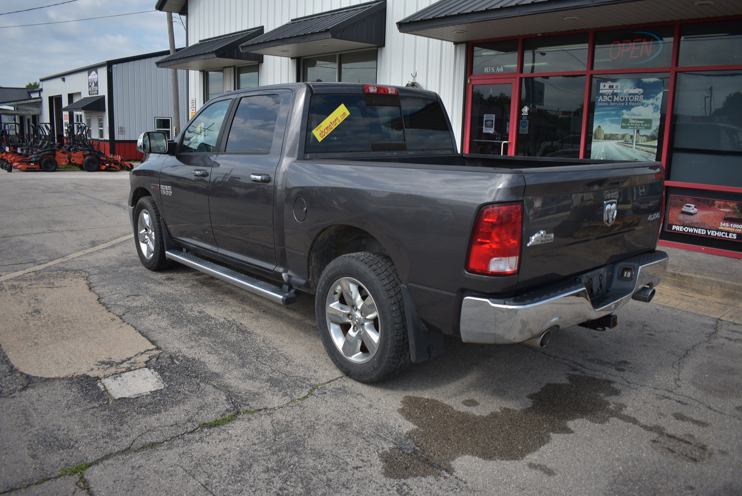 2015 Ram 1500 SLT - 4WD - Crew Cab - Truck - 139134 Miles - Pre-owned Vehicle