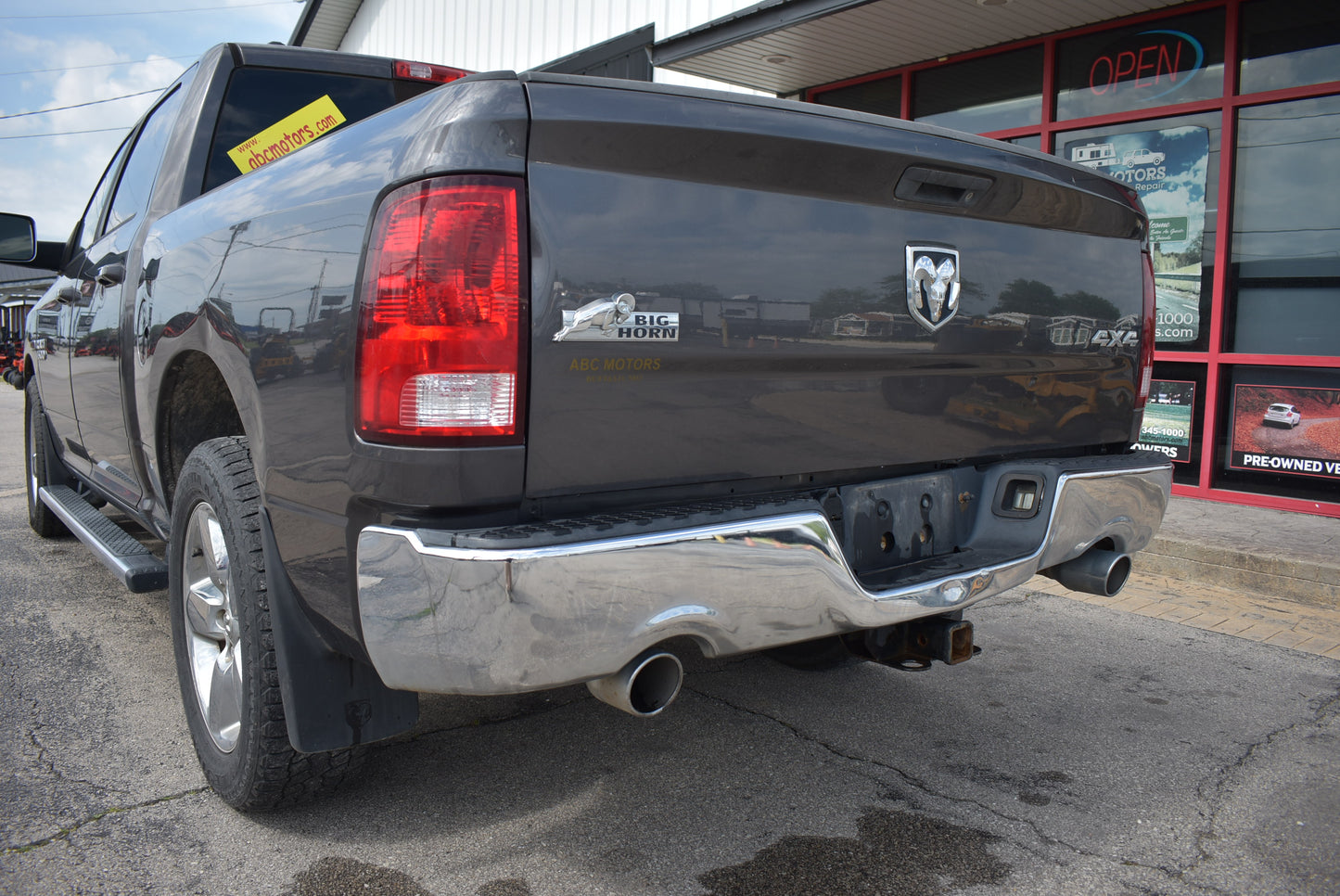 2015 Ram 1500 SLT - 4WD - Crew Cab - Truck - 139134 Miles - Pre-owned Vehicle