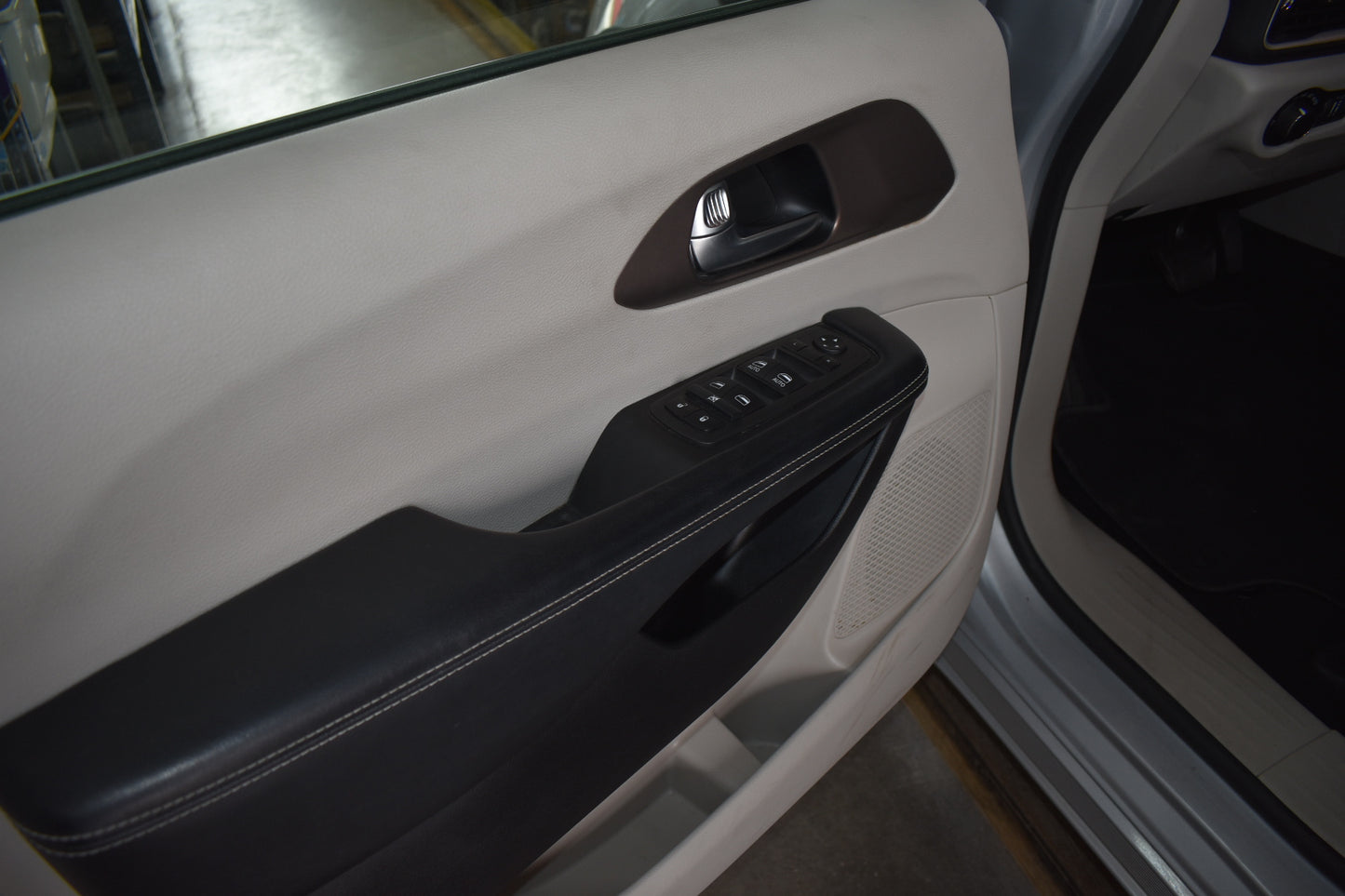 2022 Chrysler Voyager LX - 96,287 Miles - Van - Pre-Owned Vehicle