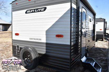 Sunset Park RV Sun Lite - 19BH Floorplan - Travel Trailer RV - 21 ft - 2024 Edition