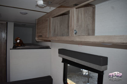 Gulf Stream Conquest - 177BH Floorplan - Travel Trailer RV - 20 ft 2025 Edition