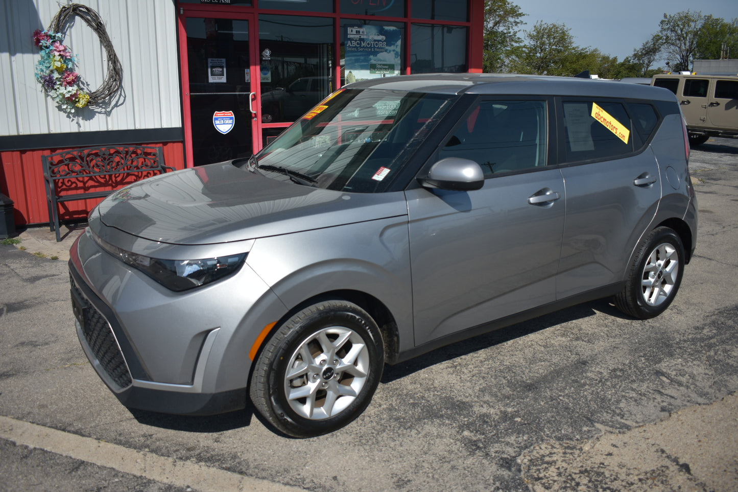 2024 Kia Soul LX | 43,245 Miles | 2.0L - 4 Cylinder | SUV | Pre-owned Vehicle