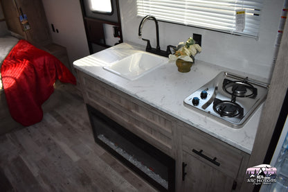 Gulf Stream Conquest - 177BH Floorplan - Travel Trailer RV - 20 ft 2025 Edition