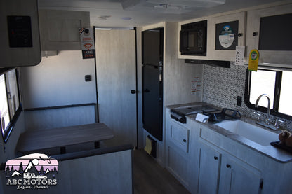 Forest River Shasta Oasis - 18FQ Floorplan - Travel Trailer RV - 23 ft - 2024 Edition