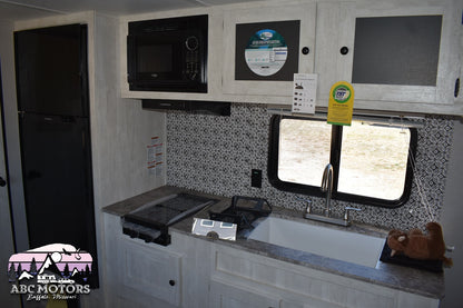 Forest River Shasta Oasis - 18FQ Floorplan - Travel Trailer RV - 23 ft - 2024 Edition