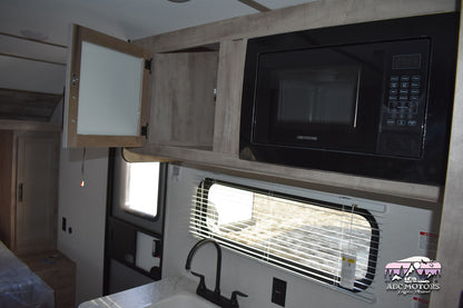 Gulf Stream Ameri-Lite - 199DD Floorplan - Travel Trailer RV -  20 ft - 2025 Edition