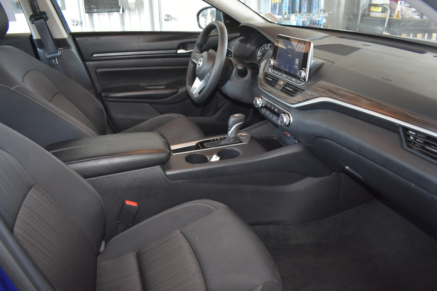 2025 Nissan Altima SV | 45,350 Miles | 2.5L - 4 Cylinder | Sedan | Blue | Pre-owned Vehicle