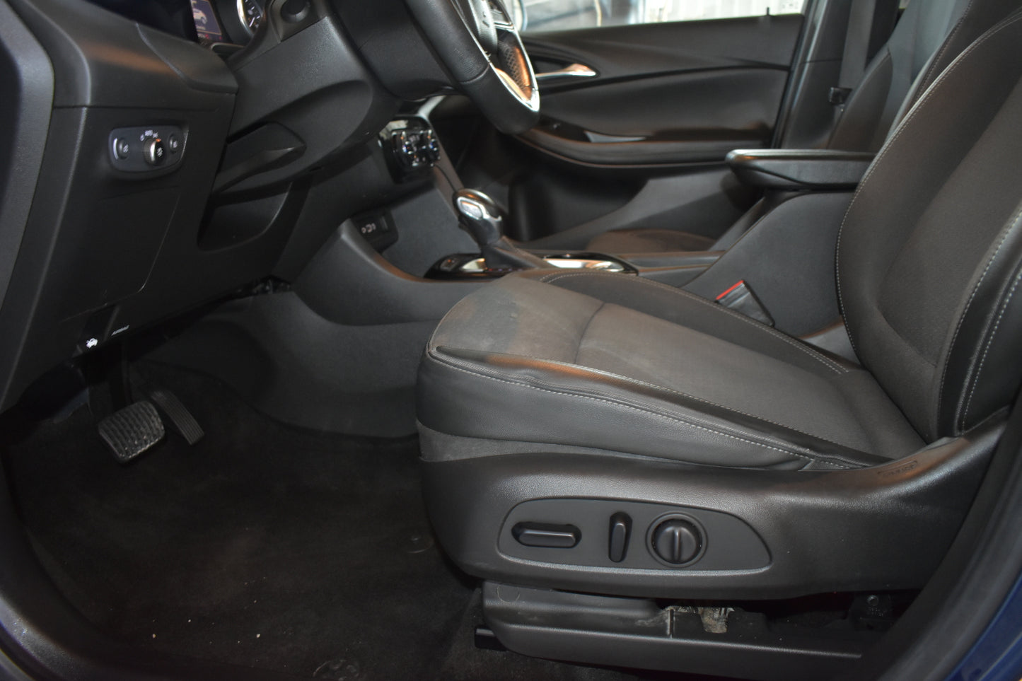 2022 Buick Encore GX | 89,464 Miles | 1.3L - 3 Cylinder | FWD | SUV | Blue | Pre-owned Vehicle