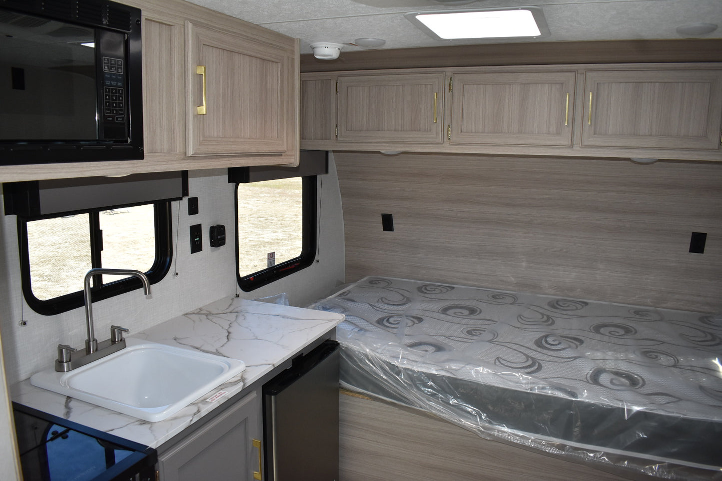 KZ RV Sportsmen Classic - 130RD Floorplan - Travel Trailer - 2025 Edition