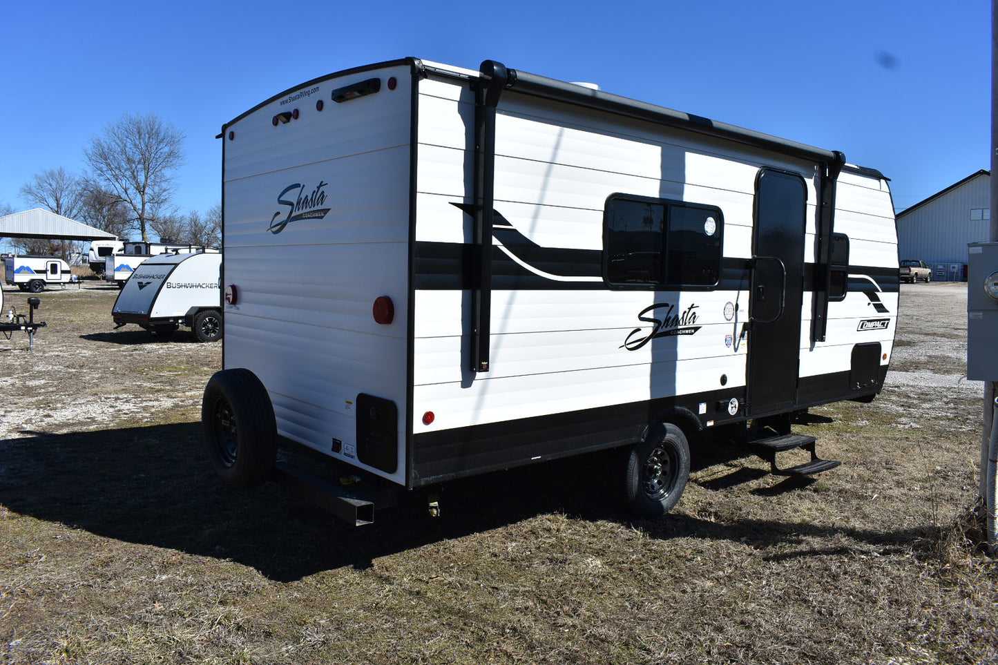 Forest River Shasta Oasis Compact - 18FQ Floorplan - Travel Trailer RV - 2025 Edition