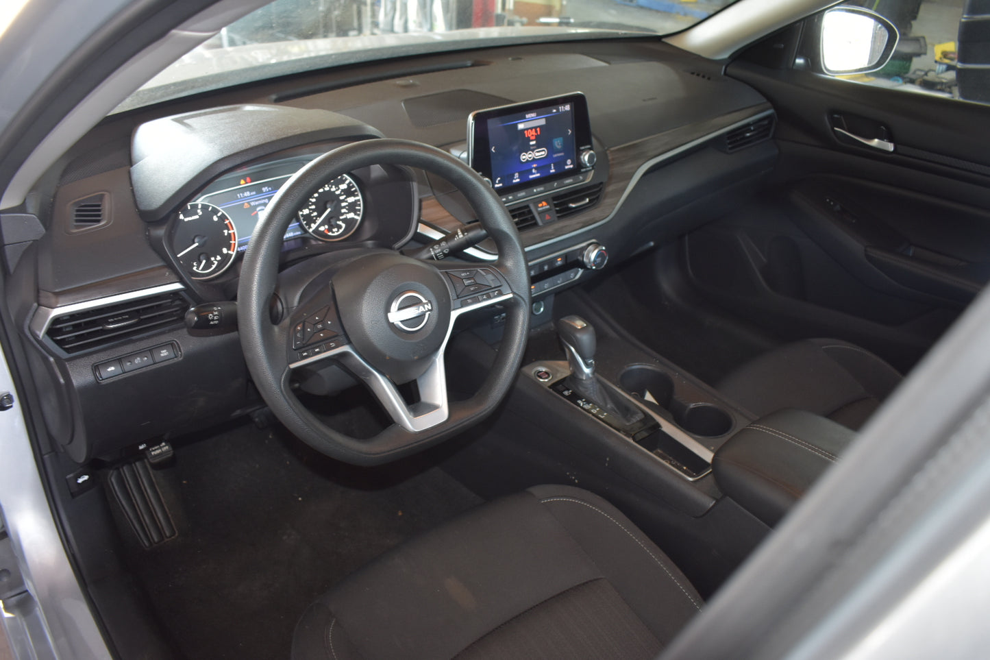 2025 Nissan Altima SV | 43,951 Miles | 2.5L - 4 Cylinder | Sedan | Silver | Pre-owned Vehicle