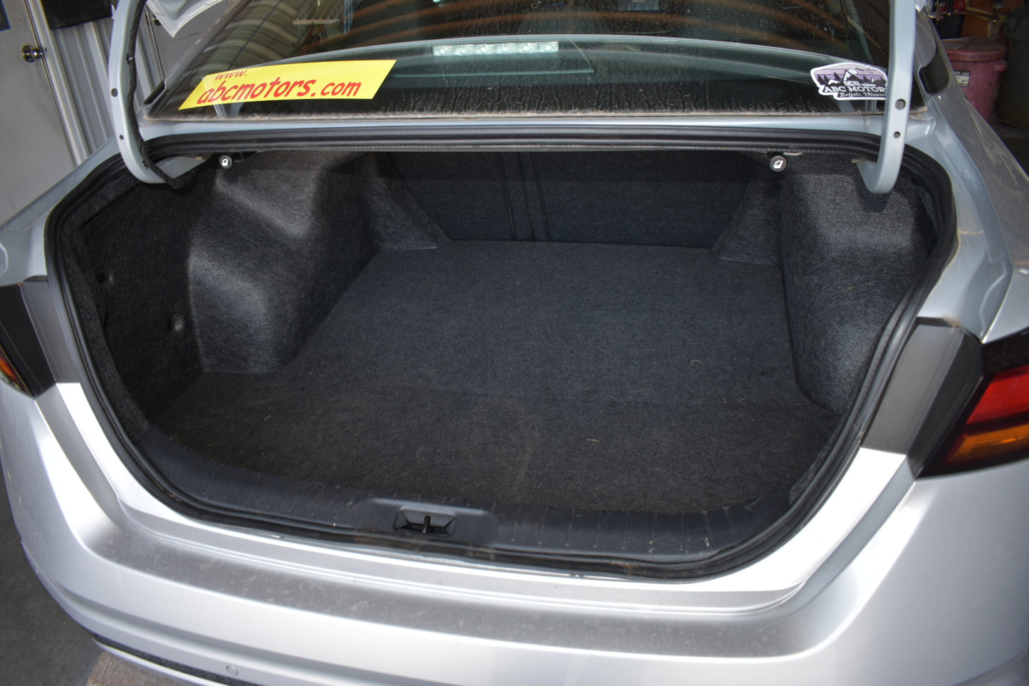 2025 Nissan Altima SV | 43,951 Miles | 2.5L - 4 Cylinder | Sedan | Silver | Pre-owned Vehicle