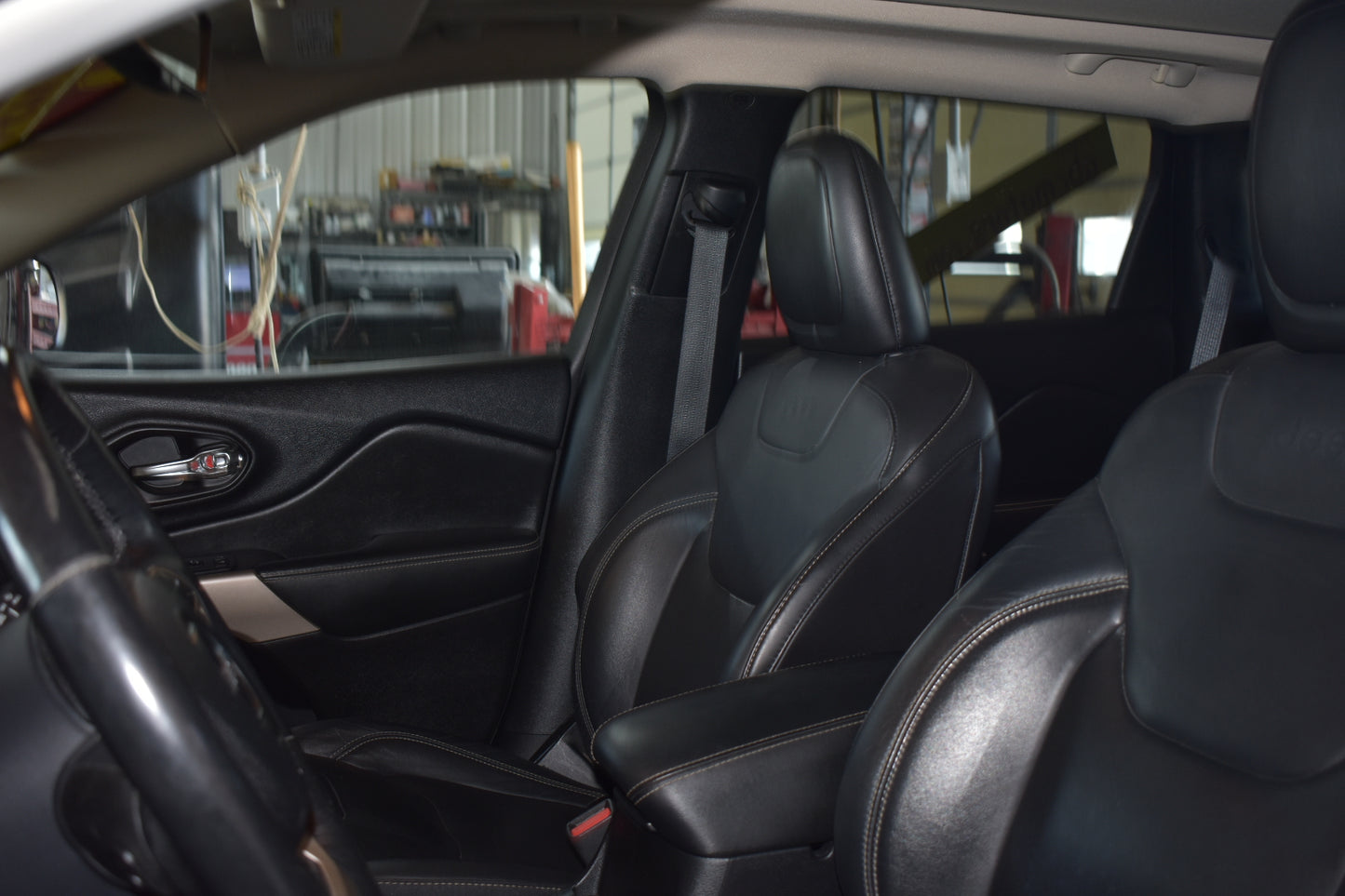 2018 Jeep Cherokee Limited | 129,716 Miles | 2.4L - 4 Cylinder | 4WD | SUV | Gray | Pre-owned Vehicle