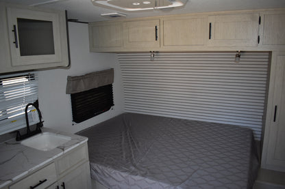 Forest River Shasta Oasis Compact - 16RE Floorplan - Travel Trailer RV - 17 ft - 2025 Edition