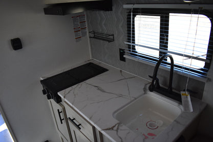 Forest River Shasta Oasis Compact - 16RE Floorplan - Travel Trailer RV - 17 ft - 2025 Edition