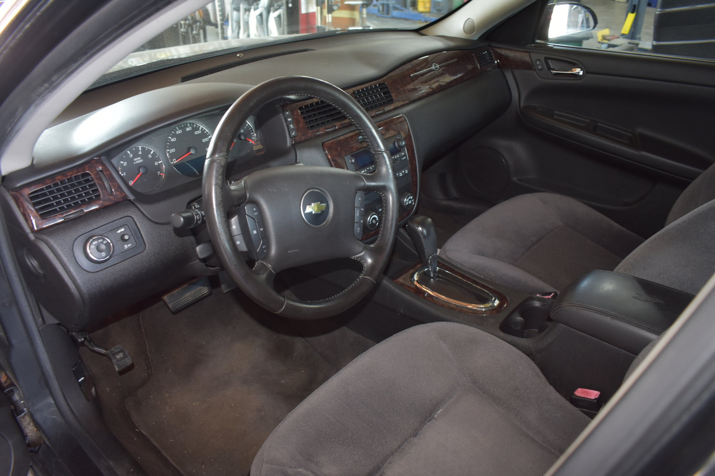 2013 Chevrolet Impala LT | 141,097 Miles | 3.6L - 6 Cylinder | FWD | Sedan | Gray | Pre-owned Vehicle