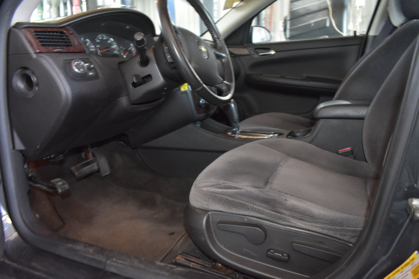 2013 Chevrolet Impala LT | 141,097 Miles | 3.6L - 6 Cylinder | FWD | Sedan | Gray | Pre-owned Vehicle