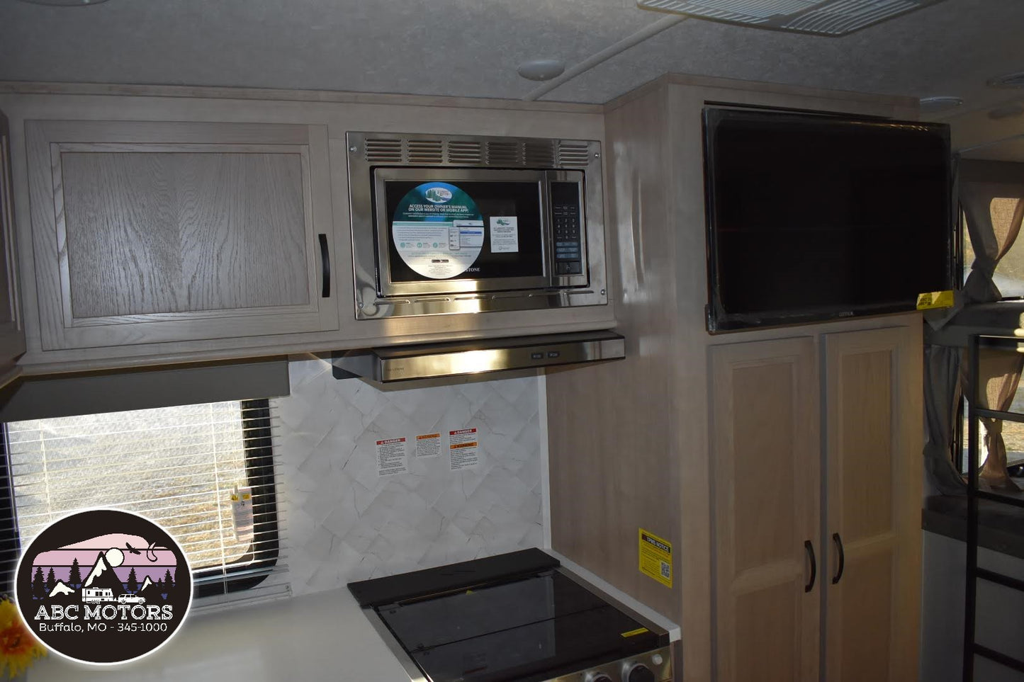 Palomino RV - SolAire Ultra Lite - 243BHS Floorplan  - Travel Trailer - 2023 Edition