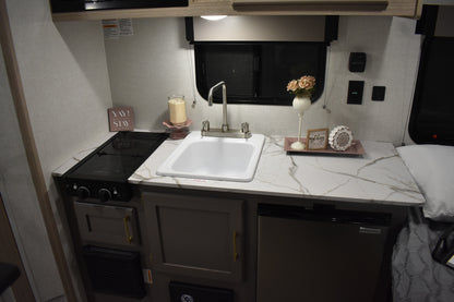 KZ RV Sportsmen Classic - 130BH Floorplan - Travel Trailer - 17 ft - 2025 Edition