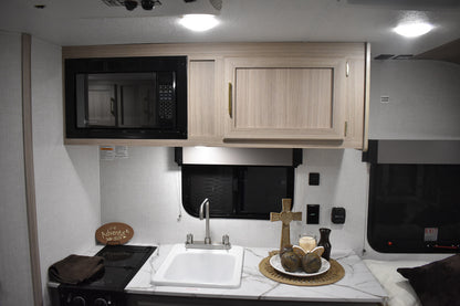 KZ RV Sportsmen Classic - 130RD Floorplan - Travel Trailer - 17 ft - 2025 Edition