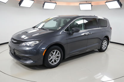 2022 chrysler voyager - used car