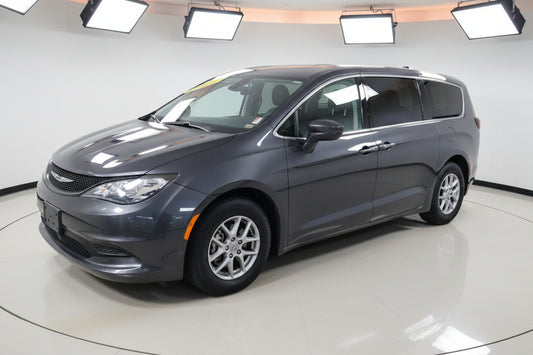 2022 chrysler voyager - used car