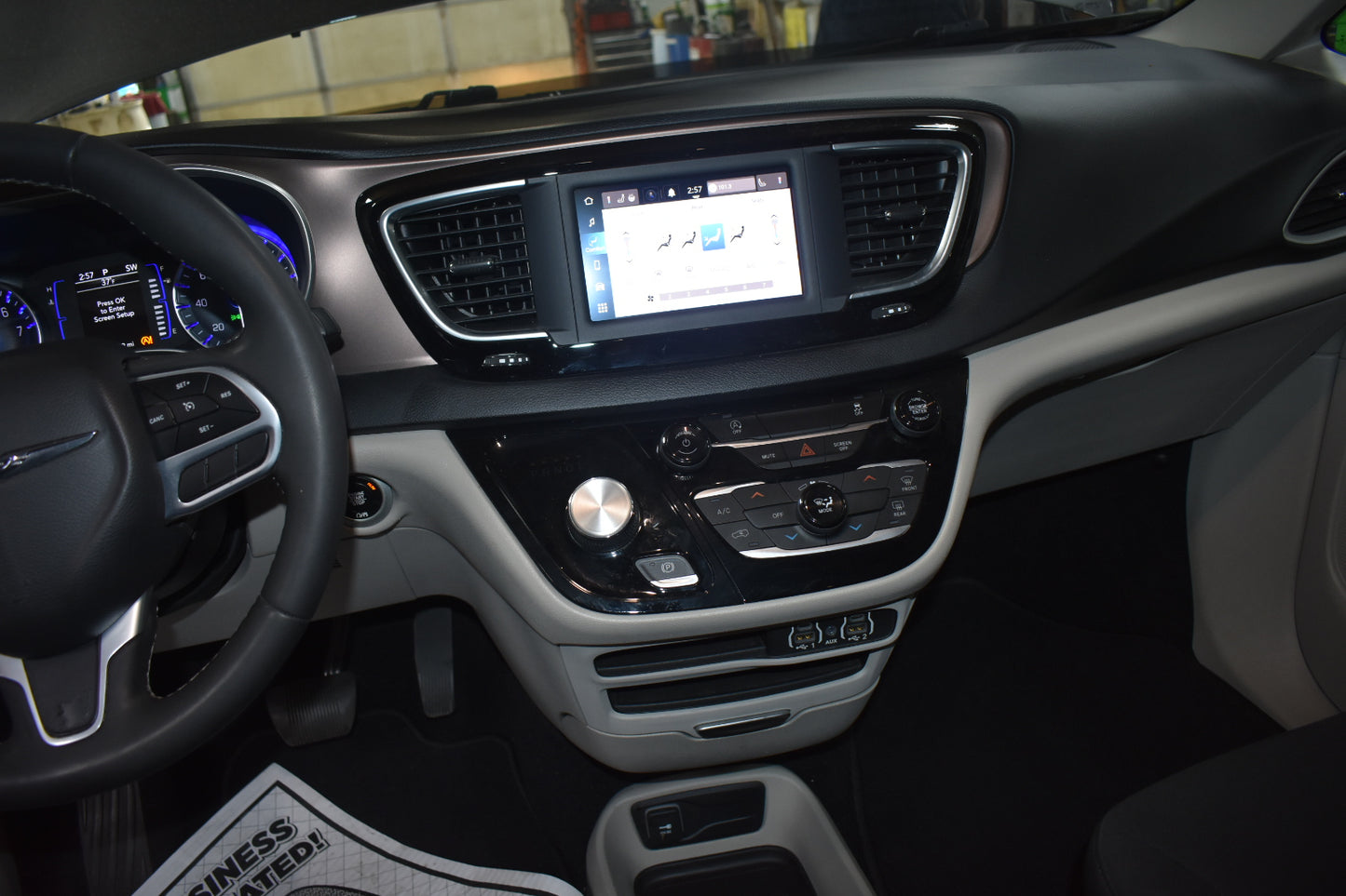 2022 Chrysler Voyager LX - 75,179 Miles - Van - Pre-Owned Vehicle