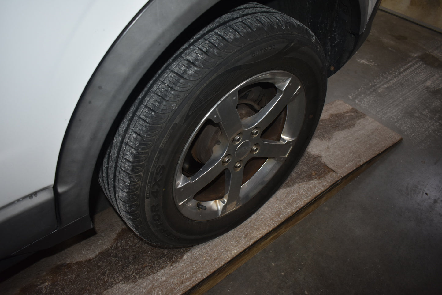 2012 Chevrolet Captiva Sport - SUV - 129,080 Miles - Pre-owned Vehicle