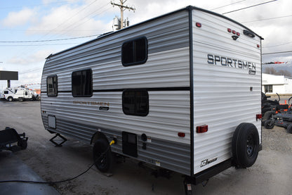 KZ RV Sportsmen Classic - 180BH Floorplan - Travel Trailer -  2025 Edition