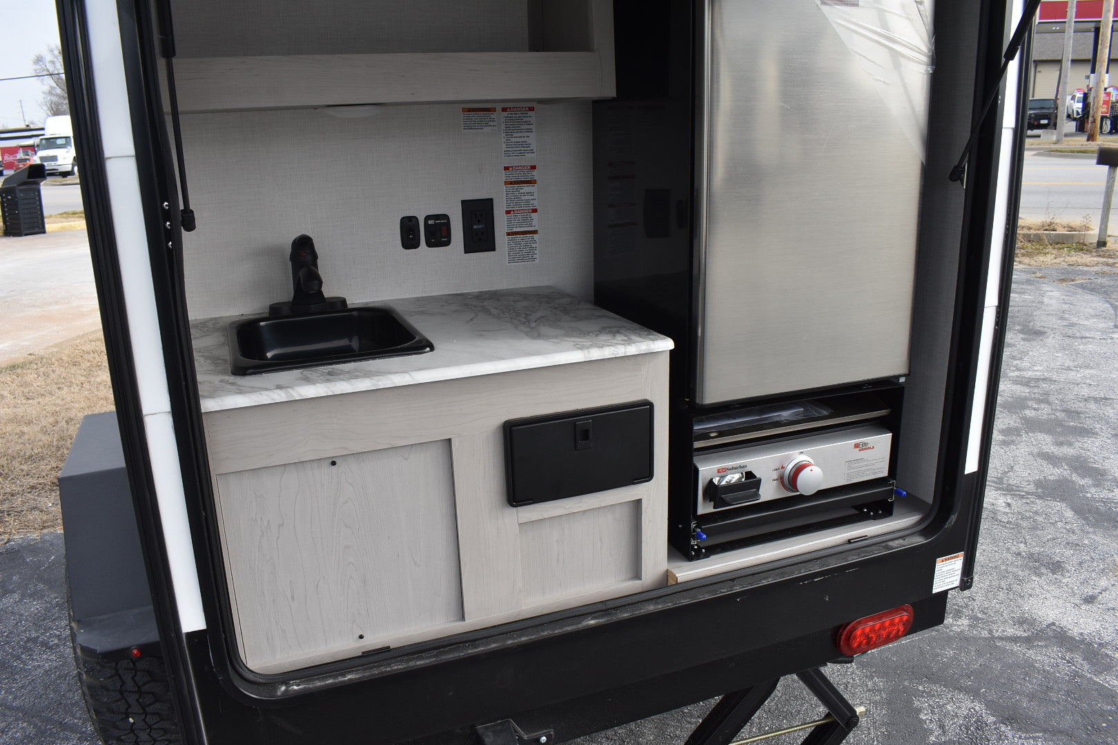 Forest River Ozark - 1610RBLE Floorplan - Travel Trailer RV Camper