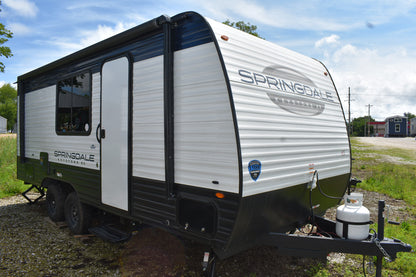 2025 Keystone Springdale Classic Mini - 2300MBBH Floorplan - Travel Trailer RV - 22ft - 2025 Edition