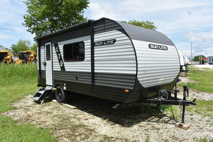 Sunset Park RV Sun Lite - 19RK Floorplan - Travel Trailer RV - 21 ft - 2024 Edition - USED